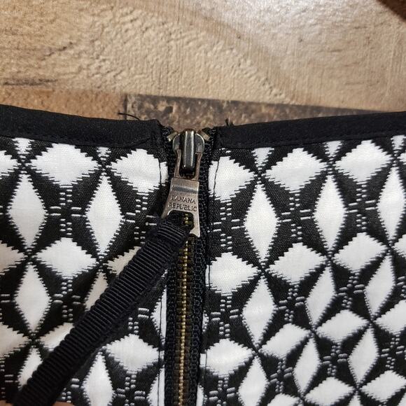 Banana Republic geometric pattern box fit crop zip back tank top womans sz small - Picture 7 of 8